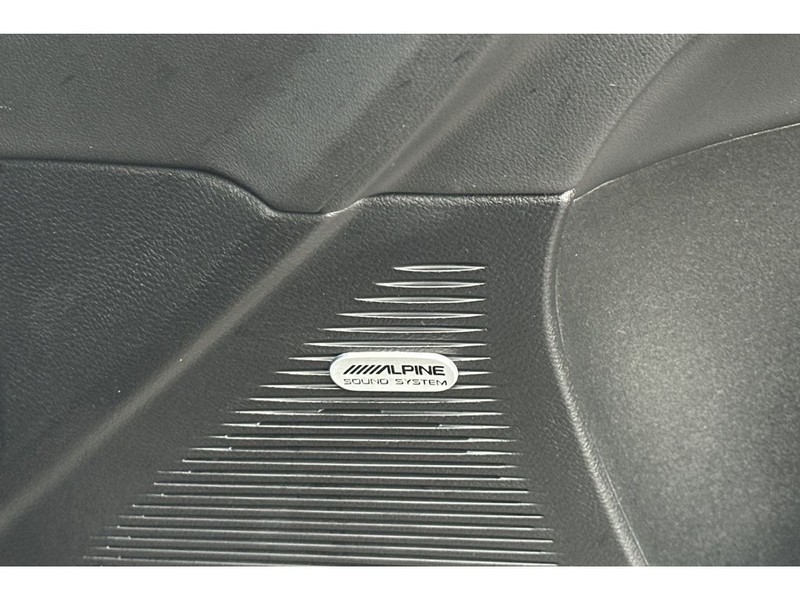 Dodge Challenger Vehicle Full-screen Gallery Image 20
