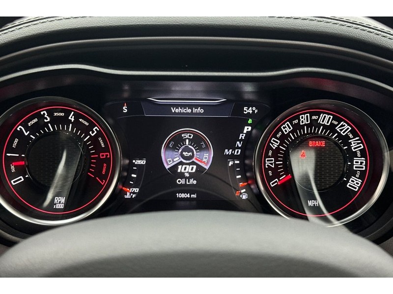 Dodge Challenger Vehicle Full-screen Gallery Image 29
