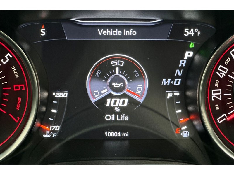 Dodge Challenger Vehicle Full-screen Gallery Image 30