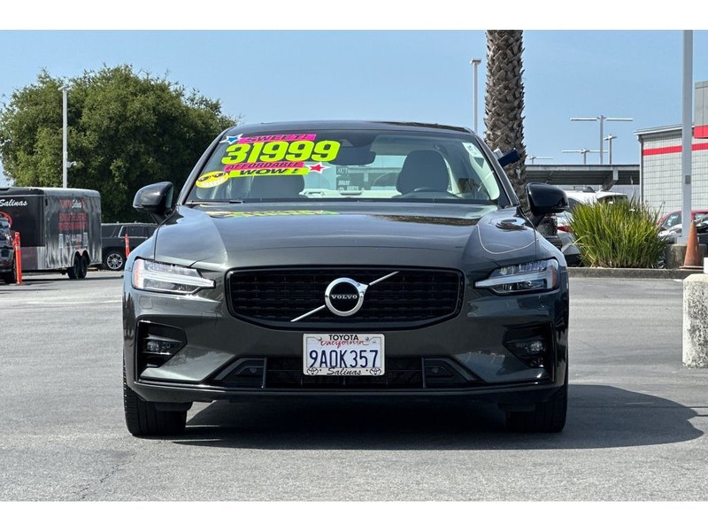 Volvo S60 Vehicle Full-screen Gallery Image 09