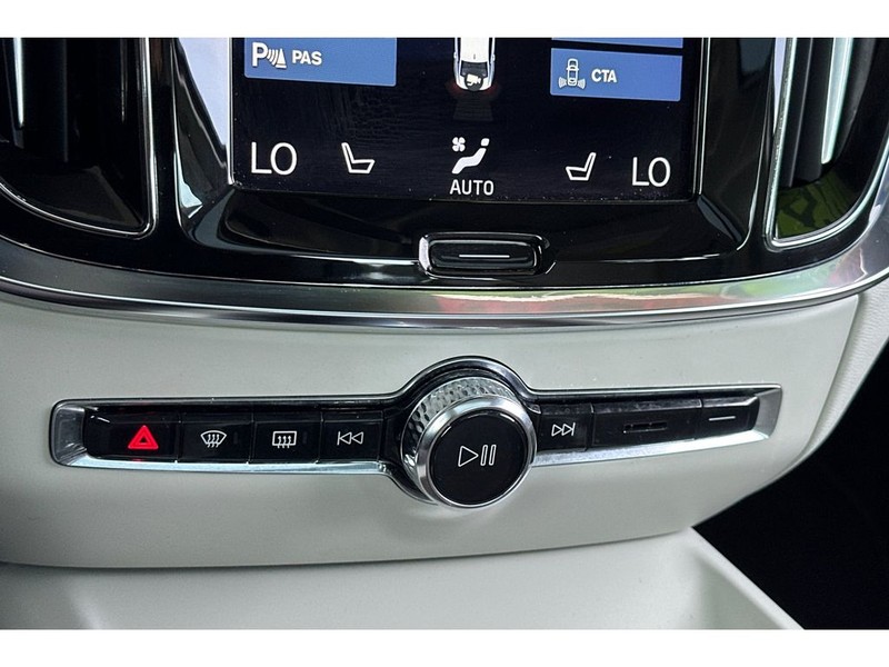 Volvo S60 Vehicle Full-screen Gallery Image 22
