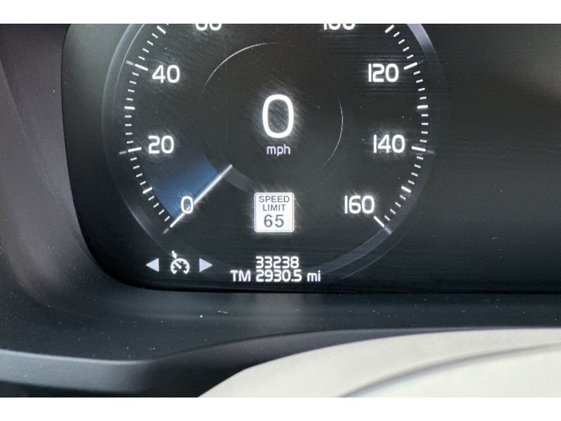 Volvo S60 Vehicle Full-screen Gallery Image 29