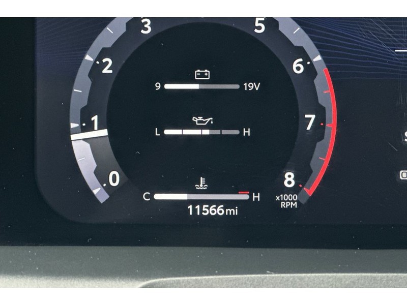 Toyota Tacoma Vehicle Full-screen Gallery Image 29