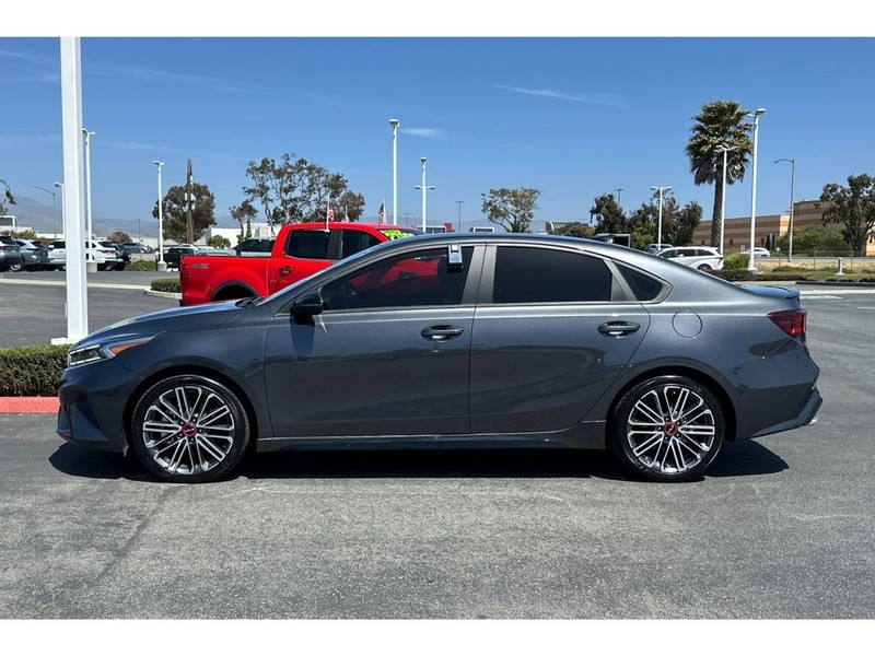 Kia Forte Vehicle Full-screen Gallery Image 07