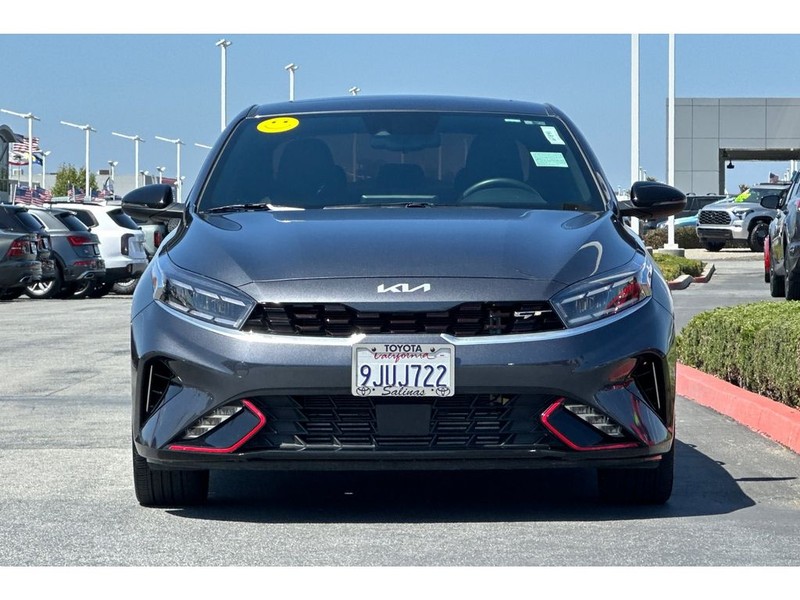 Kia Forte Vehicle Full-screen Gallery Image 09