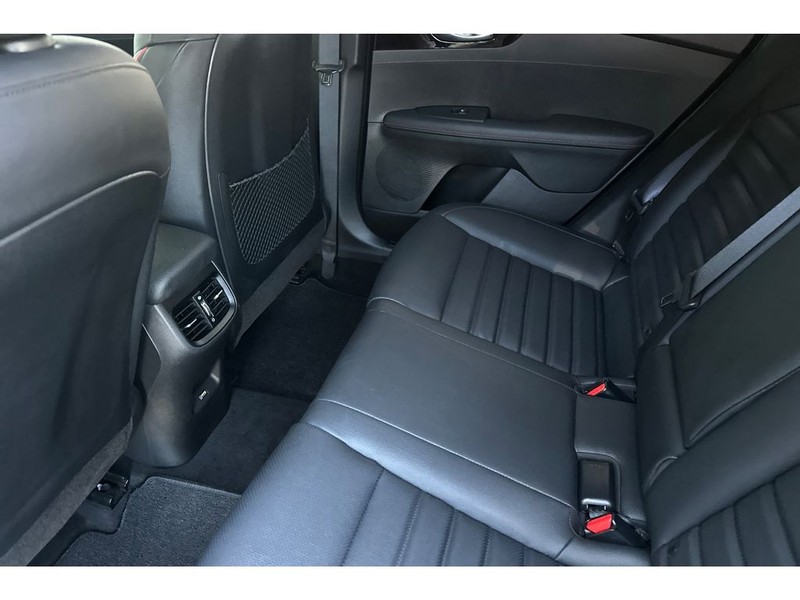 Kia Forte Vehicle Full-screen Gallery Image 13