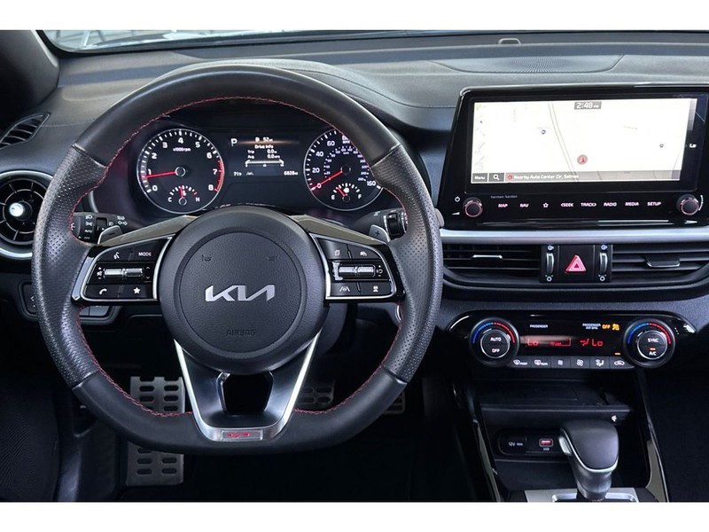 Kia Forte Vehicle Full-screen Gallery Image 16