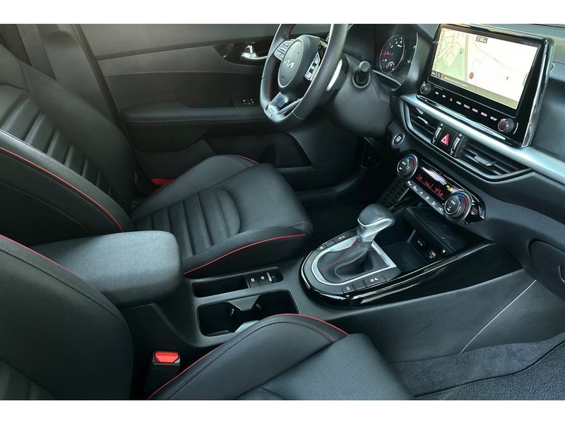 Kia Forte Vehicle Full-screen Gallery Image 17