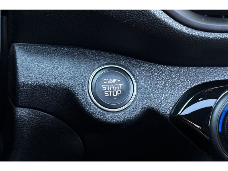 Kia Forte Vehicle Full-screen Gallery Image 25