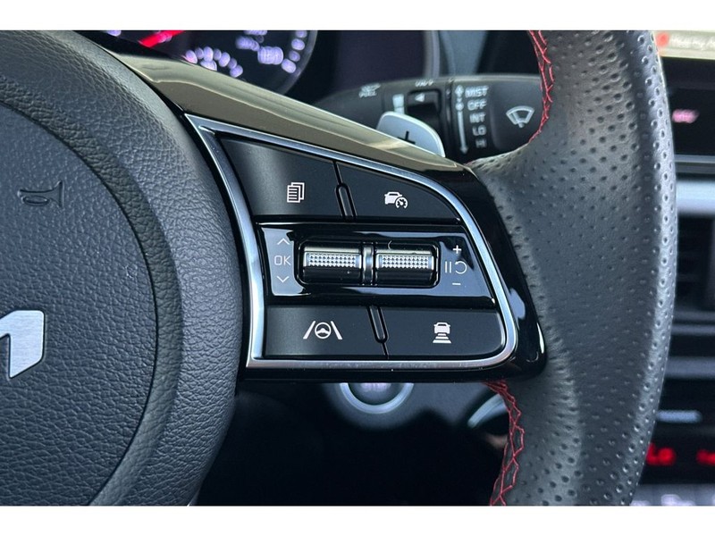Kia Forte Vehicle Full-screen Gallery Image 28