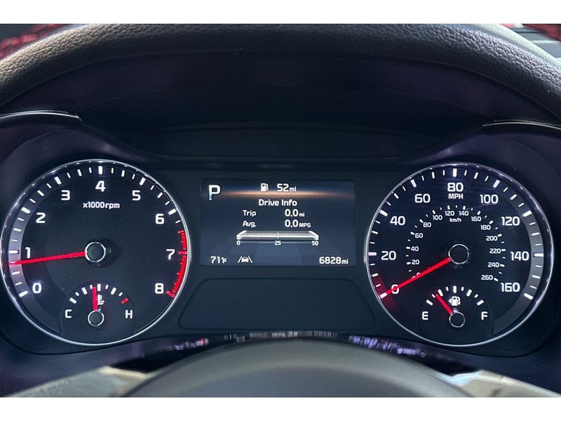 Kia Forte Vehicle Full-screen Gallery Image 29