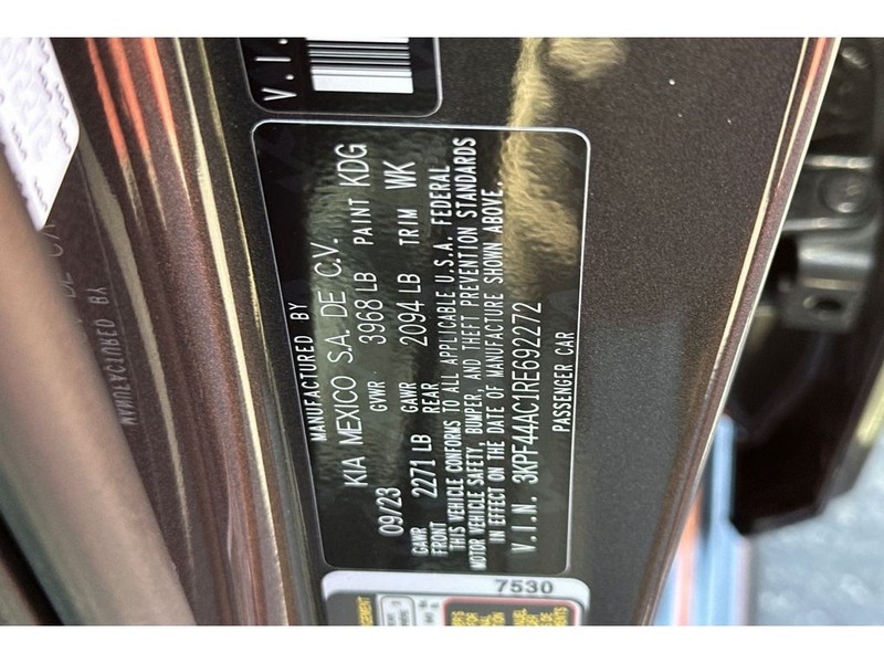 Kia Forte Vehicle Full-screen Gallery Image 34