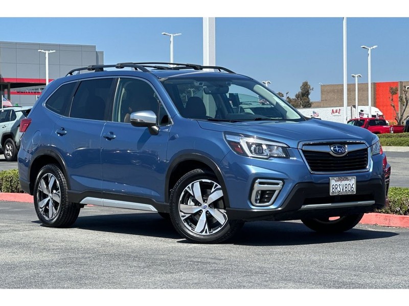 Subaru Forester Vehicle Full-screen Gallery Image 02