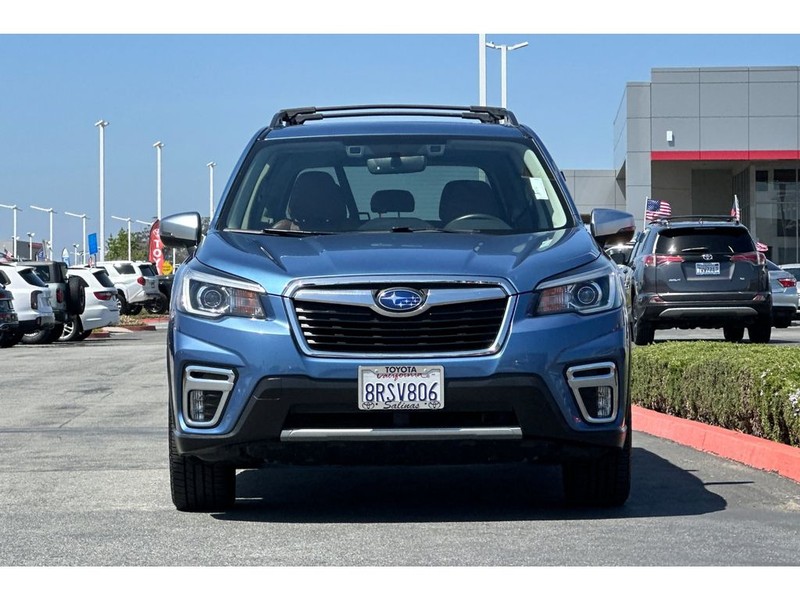 Subaru Forester Vehicle Full-screen Gallery Image 09