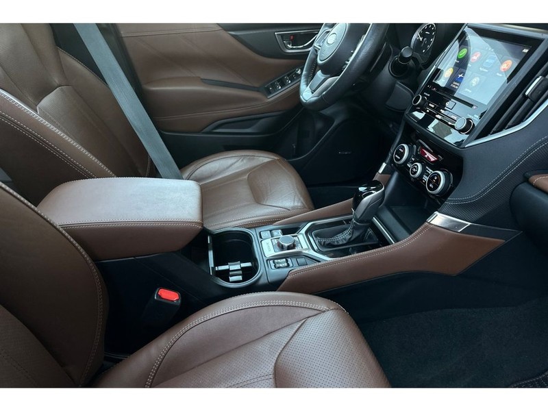 Subaru Forester Vehicle Full-screen Gallery Image 18