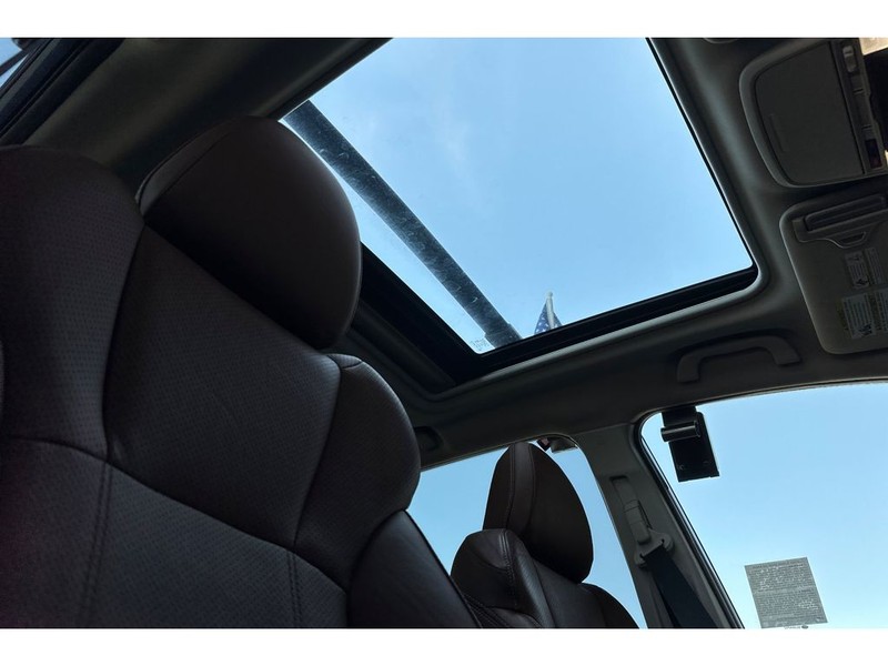 Subaru Forester Vehicle Full-screen Gallery Image 19