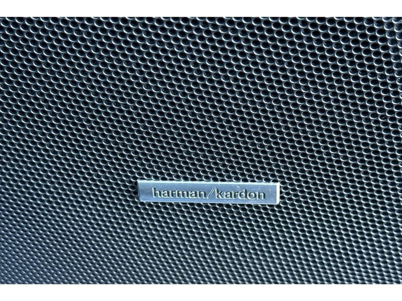 Subaru Forester Vehicle Full-screen Gallery Image 21