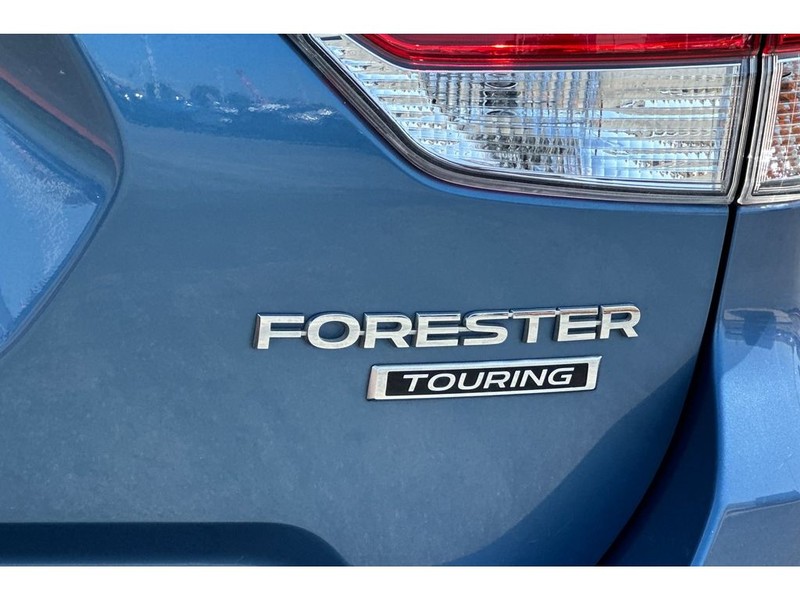 Subaru Forester Vehicle Full-screen Gallery Image 35