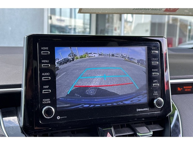 Toyota Corolla Vehicle Full-screen Gallery Image 20