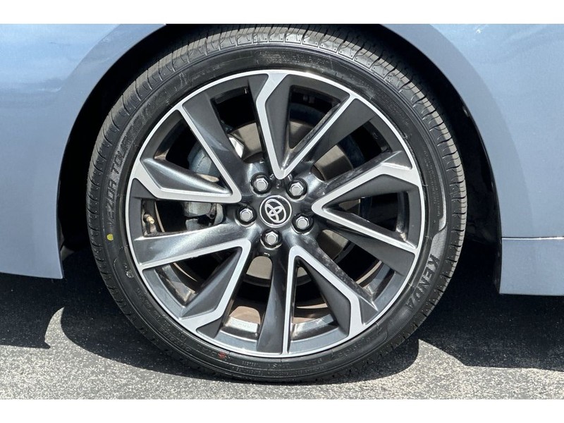 Toyota Corolla Vehicle Full-screen Gallery Image 30