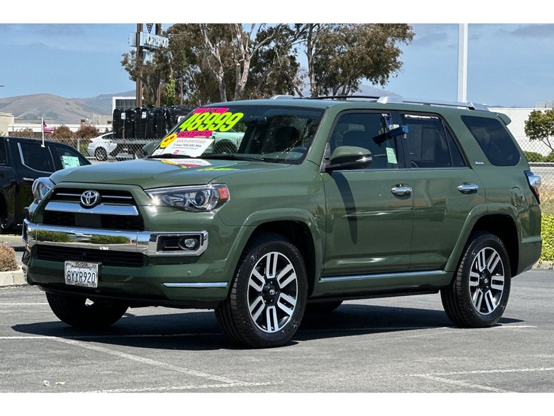 Toyota 4Runner Vehicle Full-screen Gallery Image 08