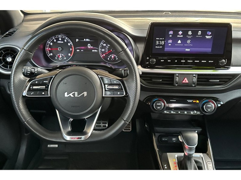 Kia Forte Vehicle Full-screen Gallery Image 16