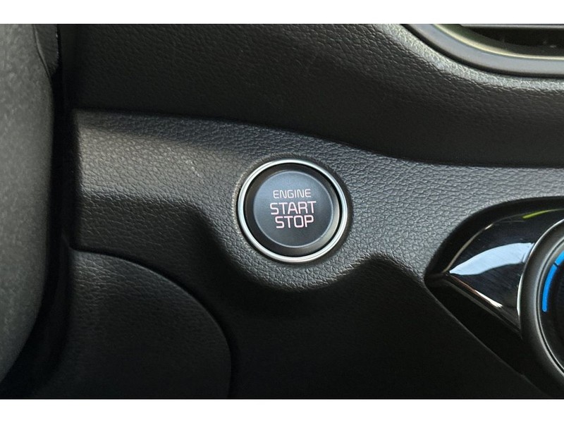 Kia Forte Vehicle Full-screen Gallery Image 26