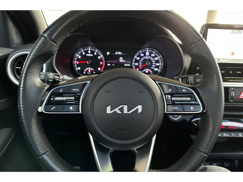 Kia Forte Vehicle Full-screen Gallery Image 27