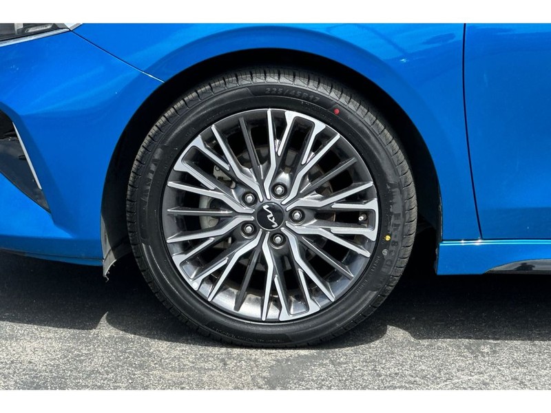 Kia Forte Vehicle Full-screen Gallery Image 33