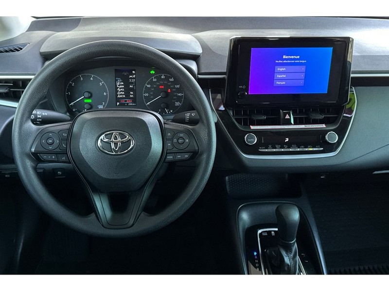 Toyota Corolla Hybrid Vehicle Full-screen Gallery Image 15