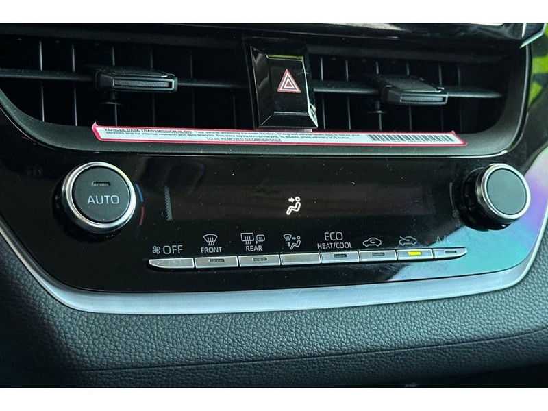 Toyota Corolla Hybrid Vehicle Full-screen Gallery Image 21