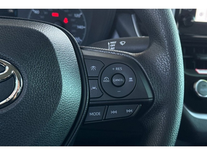 Toyota Corolla Hybrid Vehicle Full-screen Gallery Image 26