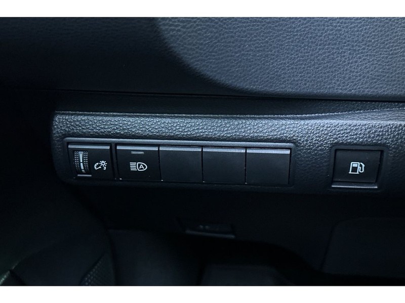 Toyota Corolla Hybrid Vehicle Full-screen Gallery Image 29