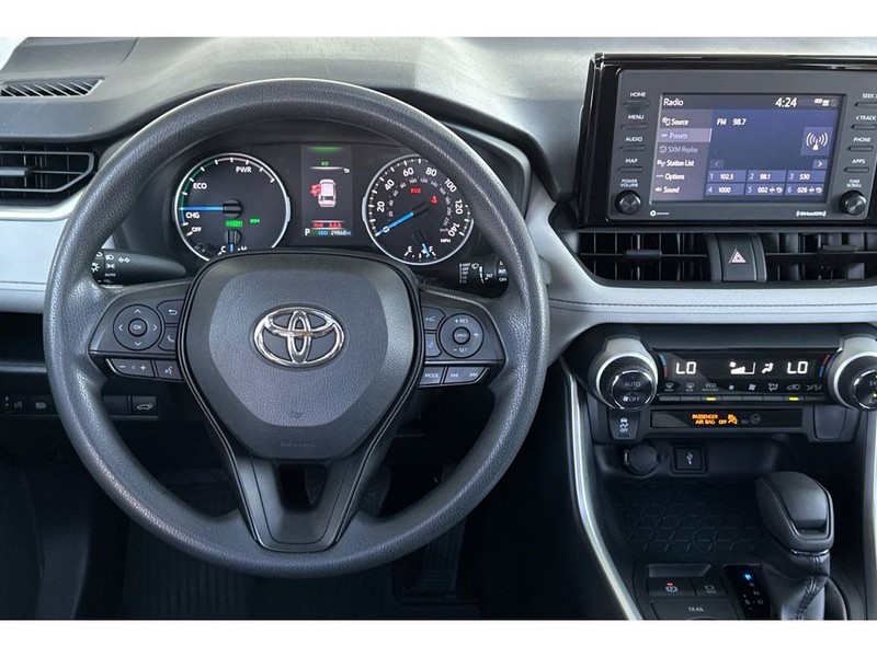 Toyota RAV4 Vehicle Full-screen Gallery Image 16
