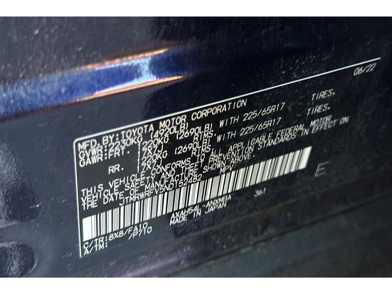 Toyota RAV4 Vehicle Full-screen Gallery Image 34
