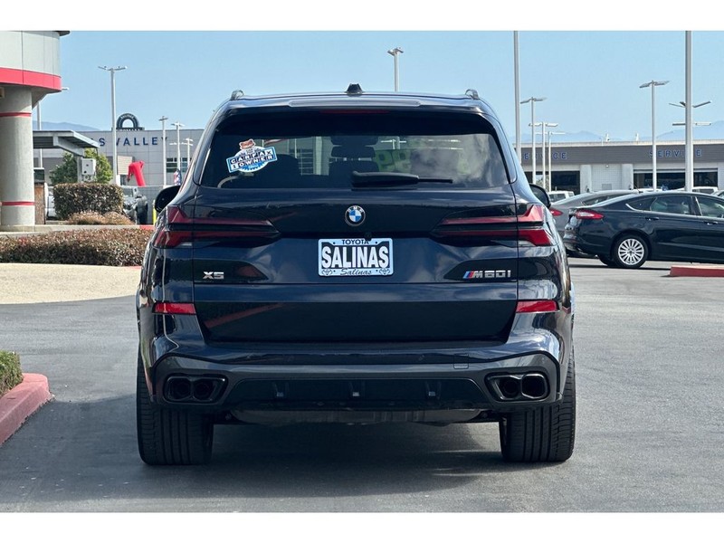 BMW X5 Vehicle Full-screen Gallery Image 05