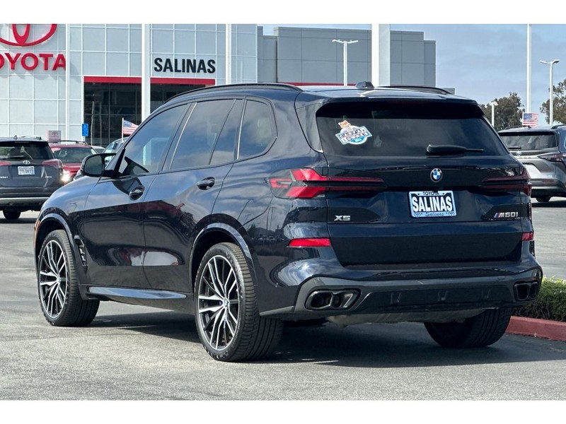 BMW X5 Vehicle Full-screen Gallery Image 06