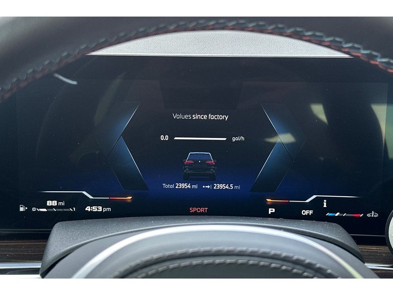 BMW X5 Vehicle Full-screen Gallery Image 30