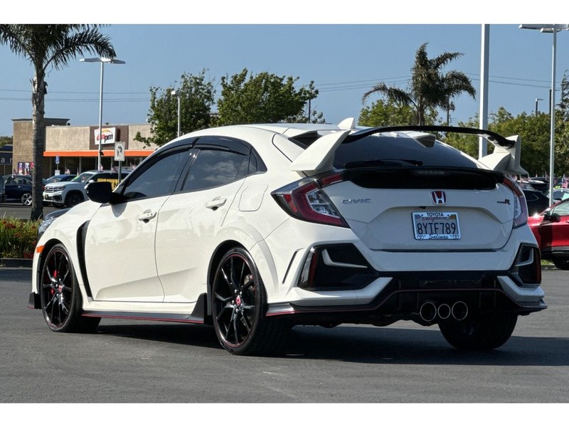 Honda Civic Vehicle Full-screen Gallery Image 06