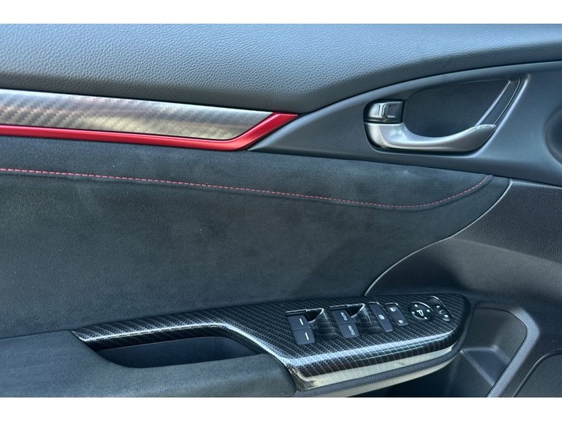 Honda Civic Vehicle Full-screen Gallery Image 11