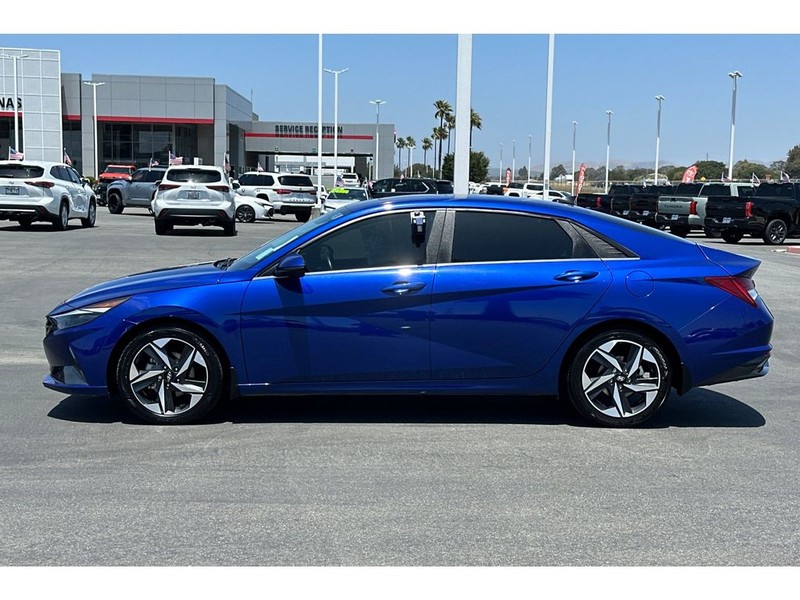 Hyundai Elantra Vehicle Full-screen Gallery Image 07