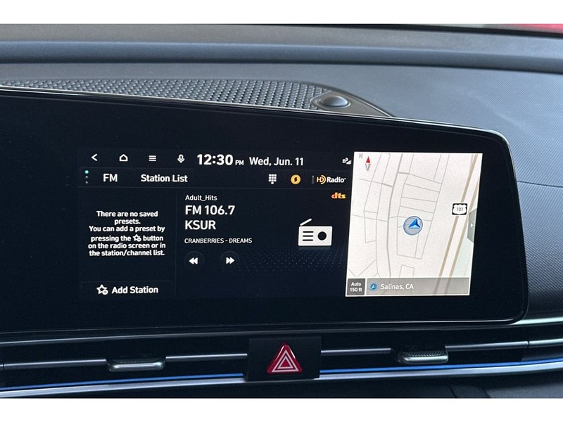 Hyundai Elantra Vehicle Full-screen Gallery Image 20