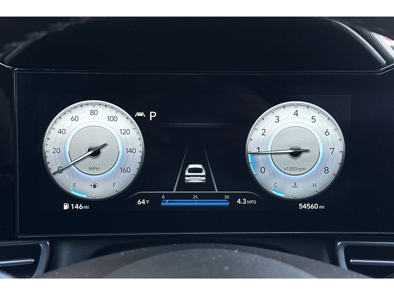 Hyundai Elantra Vehicle Full-screen Gallery Image 29