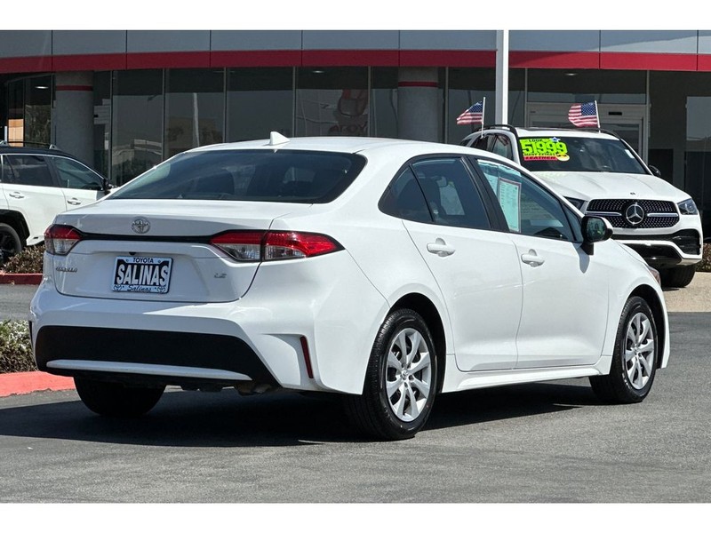Toyota Corolla Vehicle Full-screen Gallery Image 04