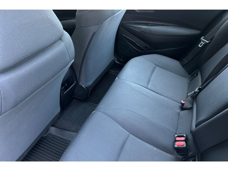 Toyota Corolla Vehicle Full-screen Gallery Image 13
