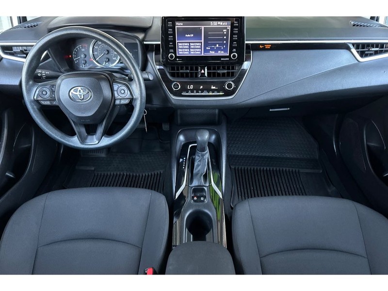 Toyota Corolla Vehicle Full-screen Gallery Image 14