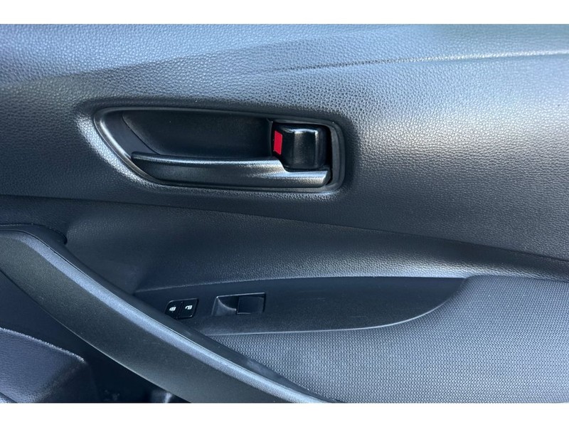 Toyota Corolla Vehicle Full-screen Gallery Image 18