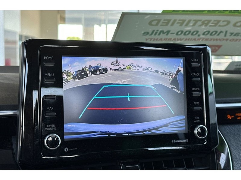 Toyota Corolla Vehicle Full-screen Gallery Image 20