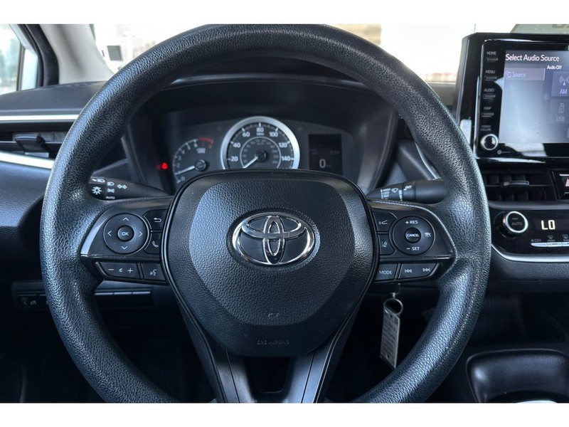 Toyota Corolla Vehicle Full-screen Gallery Image 23