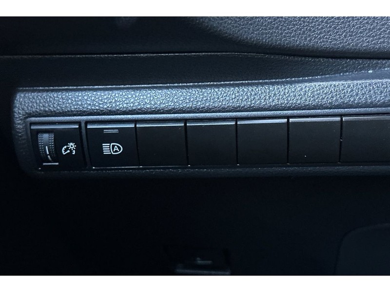 Toyota Corolla Vehicle Full-screen Gallery Image 28